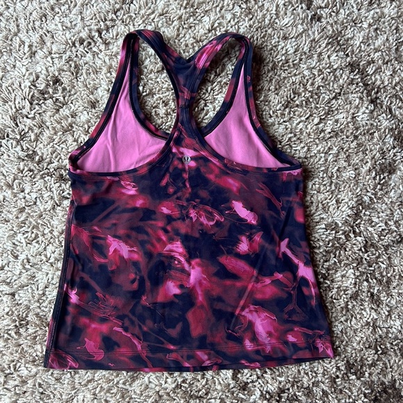 Lululemon race length tank size 8 - Picture 2 of 2